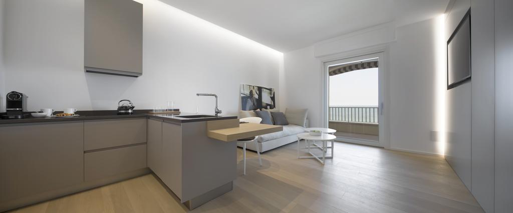 Luxury Suites Collection - Milano 33 Riccione Bagian luar foto
